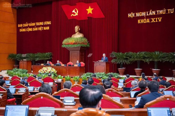 Tổng Bí thư, Chủ tịch nước Tô Lâm cho biết, bốn trọng tâm cùng hướng tới một yêu cầu: Xây dựng Đảng và hệ thống chính trị đủ sức lãnh đạo, tổ chức thực hiện các mục tiêu phát triển, phát huy sự tham gia và sức sáng tạo của toàn dân - Ảnh: chinhphu.vn/Nhật Bắc
