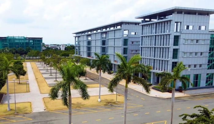 Một góc trụ sở Trung tâm Hành chính-Chính trị tỉnh Bà Rịa-Vũng Tàu (cũ). (Ảnh: LÊ ĐÌNH THÌN)
