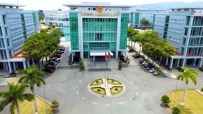 Một góc Trung tâm Hành chính-Chính trị tỉnh Bà Rịa-Vũng Tàu (cũ) khi còn hoạt động. (Ảnh: LÊ ĐÌNH THÌN)