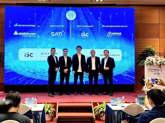 Ra mắt hai nền tảng số "Cổng thông tin hỗ trợ đổi mới sáng tạo" và "Nền tảng kết nối đổi mới sáng tạo ISC". (Ảnh QUANG HUY)