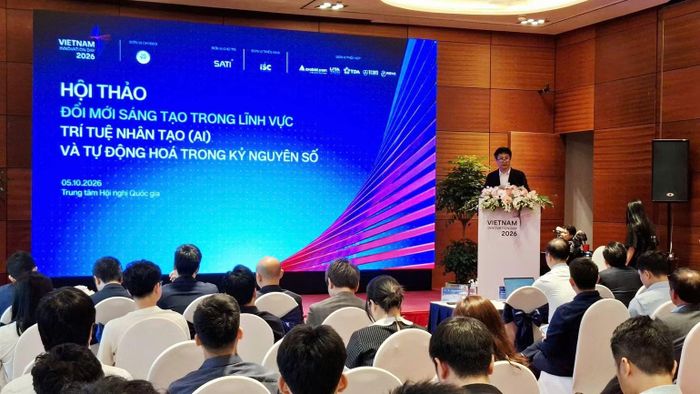 Hội thảo “Đổi mới sáng tạo trong lĩnh vực Trí tuệ nhân tạo (AI) và Tự động hóa trong kỷ nguyên số”. (Ảnh QUANG HUY)
