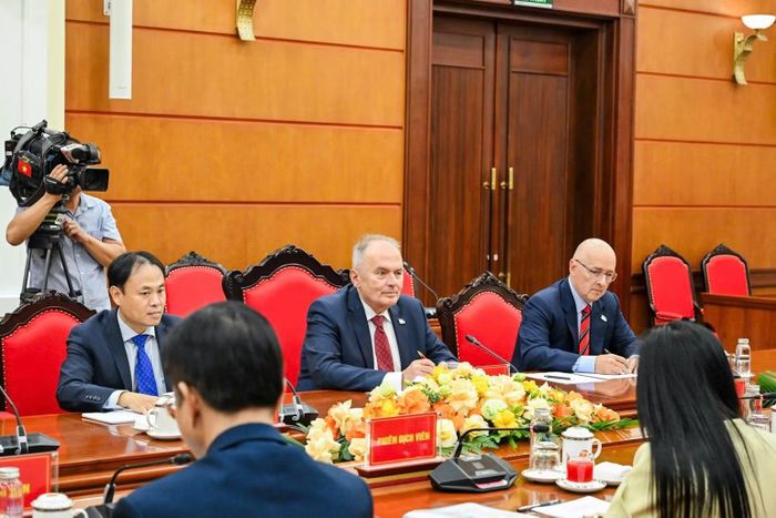 Chủ tịch Thürmer Gyula khẳng định kiên định chủ nghĩa Mác-Lênin là lựa chọn đúng đắn của các đảng cộng sản. (Ảnh: DUY LINH)