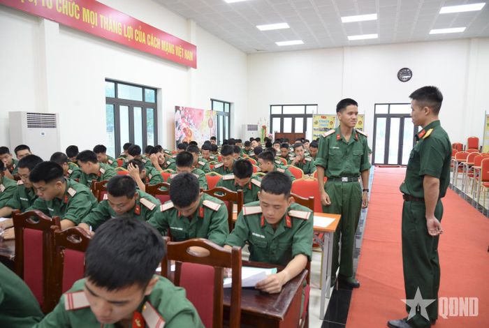  Tiểu đoàn Thiết giáp, Bộ tư lệnh Thủ đô Hà Nội thực hiện nhiều biện pháp nâng cao chất lượng học tập chính trị.