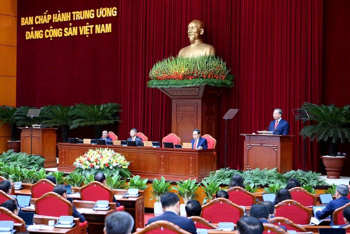  Quang cảnh Hội nghị lần thứ tư Ban Chấp hành Trung ương Đảng khóa XIV.
