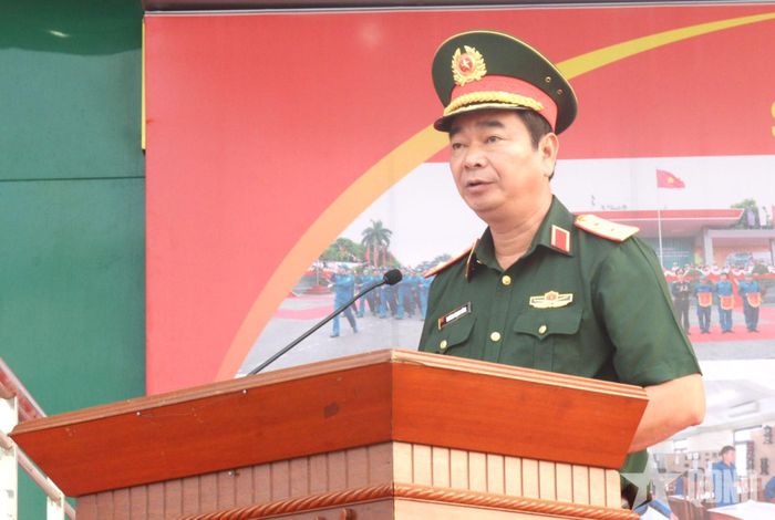  Trung tướng Trương Mạnh Dũng phát biểu chỉ đạo.  