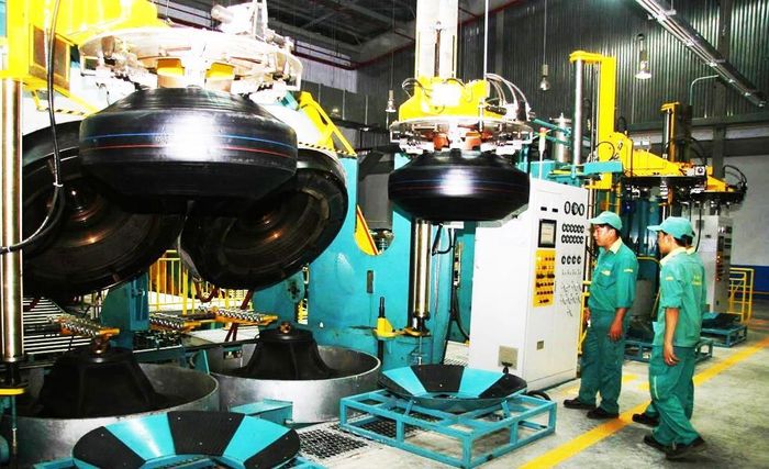 Một phân xưởng sản xuất lốp ô-tô của DRC.