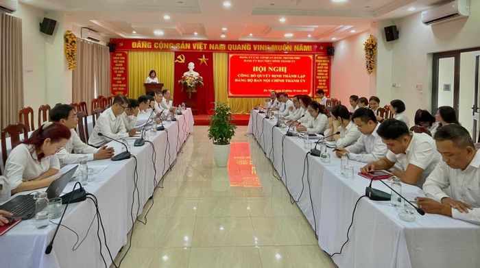 Các đại biểu dự hội nghị