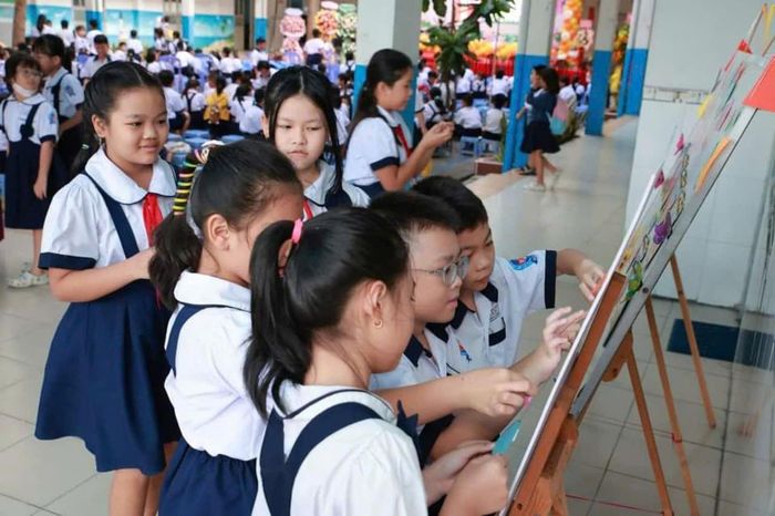  Thời khóa biểu phải khoa học, không gây quá tải cho học sinh 