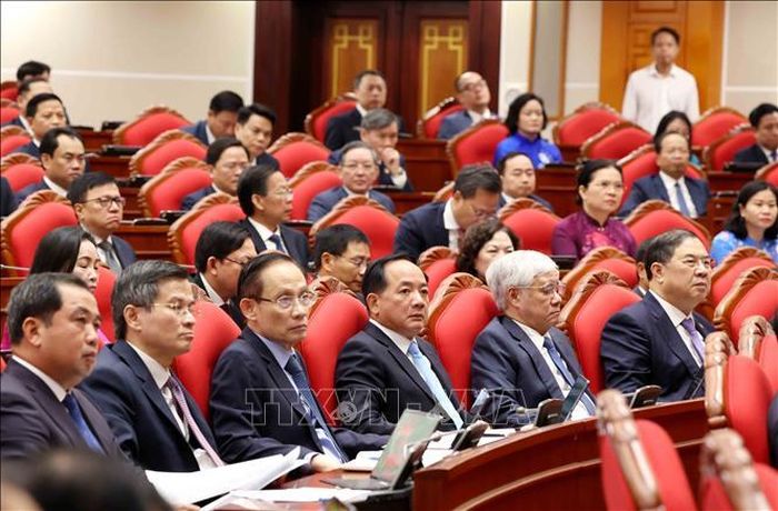 Các đại biểu dự Hội nghị lần thứ 4 Ban Chấp hành Trung ương Đảng khóa XIV Ảnh: TTXVN