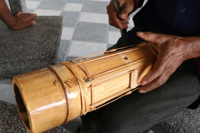  Cận cảnh quy trình làm đàn Chapi 