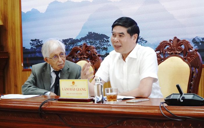  Phó Chủ tịch UBND tỉnh Gia Lai Lâm Hải Giang trao đổi tại họp báo 