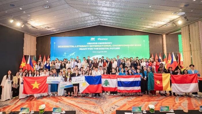 Không khí sôi động tại Cuộc thi Vô địch Kỹ năng số IC3 quốc tế 2026, quy tụ các đội tuyển từ nhiều quốc gia tại Hà Nội. (Ảnh: IIG Việt Nam)