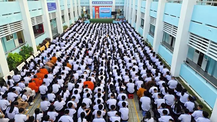 Quang cảnh buổi tuyên truyền.