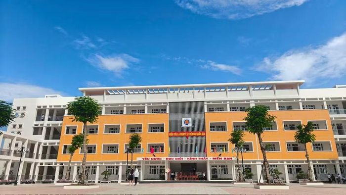 Trường THPT chuyên Lương Văn Chánh (phường Phú Yên). (Ảnh: Thế Hùng)