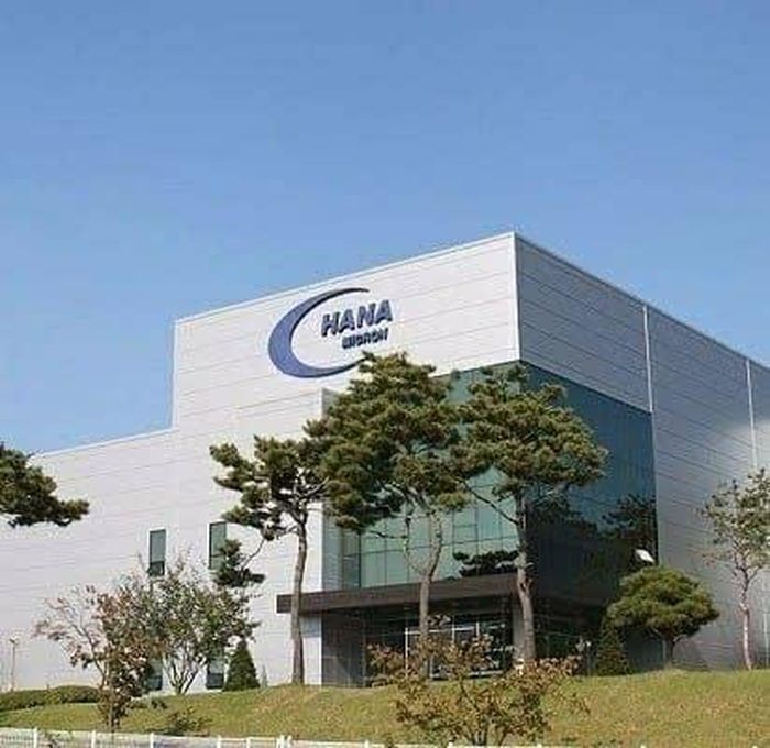 Công ty TNHH Hana Micron Vina, thuộc Tập đoàn Hana Micron của Hàn Quốc, là doanh nghiệp tiên phong đặt nền móng cho ngành công nghiệp bán dẫn tại miền Bắc.