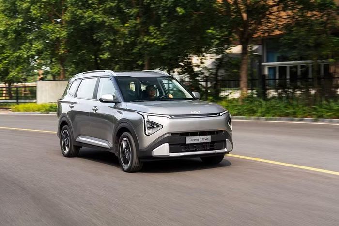 Bản nâng cấp mới Kia Carens Clavis 2026 vừa ra mắt thị trường - Ảnh: Thaco Auto