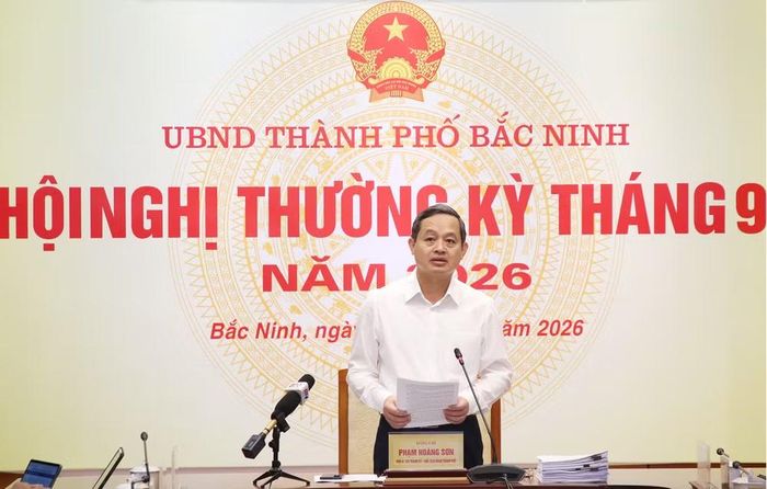 Chủ tịch UBND thành phố Phạm Hoàng Sơn phát biểu kết luận hội nghị. Ảnh: bacninh.gov.vn.