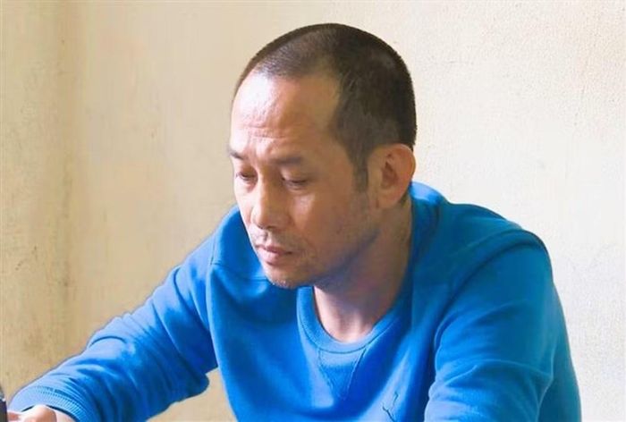 Bị can Nguyễn Anh Tuấn, tức Tuấn "thần đèn". Ảnh: CA