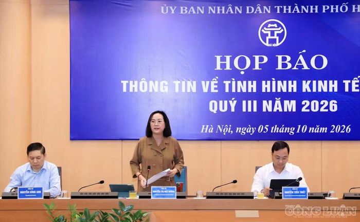 Phó Giám đốc Sở Văn hóa, Thể thao và Du lịch Hà Nội Nguyễn Thị Mai Hương thông tin tại họp báo.
