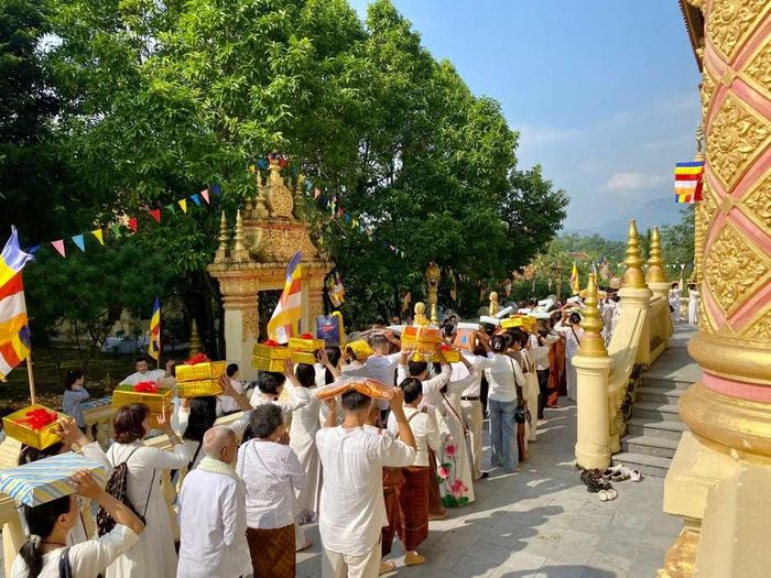 Chuỗi hoạt động tháng 10/2026 quy tụ hơn 100 đồng bào thuộc 16 dân tộc đang sinh sống, hoạt động thường xuyên tại Làng cùng 30 nghệ nhân, đồng bào Chăm Islam tỉnh An Giang. Ảnh: Làng Văn hóa