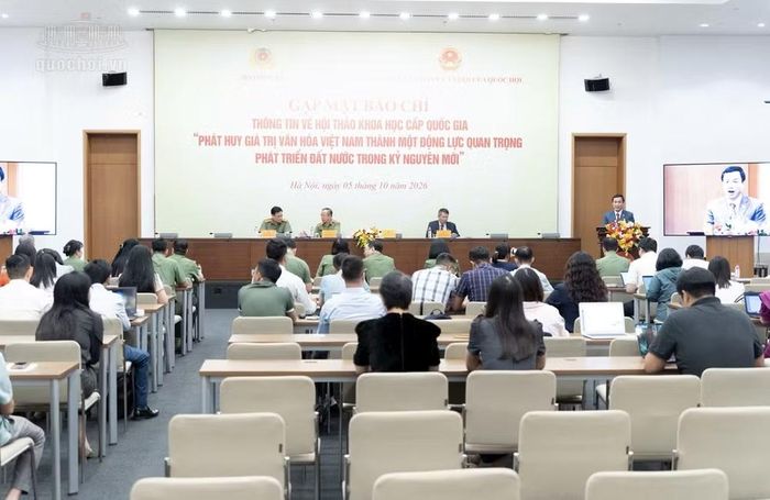 Quang cảnh cuộc gặp mặt báo chí. Ảnh: quochoi.vn