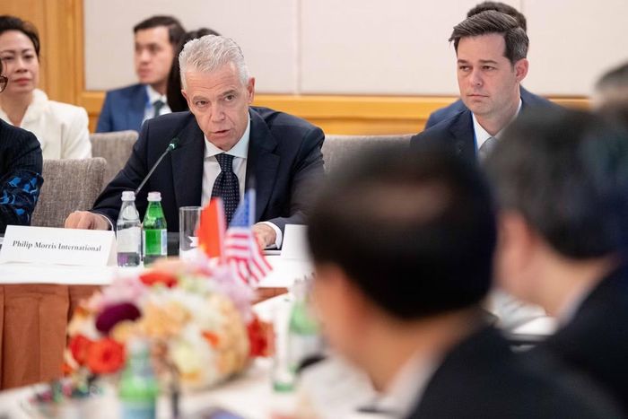 Ông Marco Mariotti, Chủ tịch Philip Morris International khu vực Nam Á, Đông Dương (bên trái) đã gặp gỡ các lãnh đạo cấp cao Việt Nam tại sự kiện UNGA
