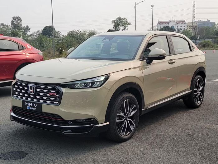 Honda HR-V e:HEV RS được giảm giá trong tháng 10.