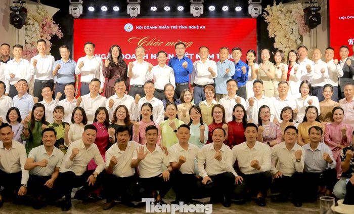 23 năm qua, cộng đồng Doanh nhân trẻ Nghệ An ngày càng khẳng định vai trò trong đời sống kinh tế - xã hội của tỉnh.