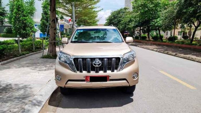Thiết kế  Toyota Land Cruiser Prado TX-L sản xuất năm 2010. 