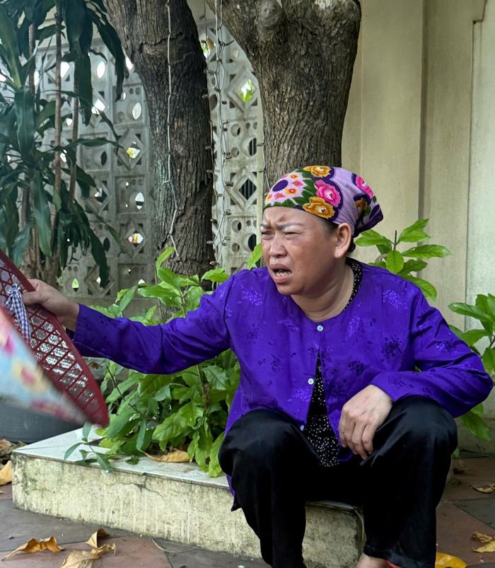 Với hình ảnh bà lão nông dân làm món ăn, giới thiệu đặc sản địa phương, chị Huyền muốn nhắc nhớ kỷ niệm tuổi thơ