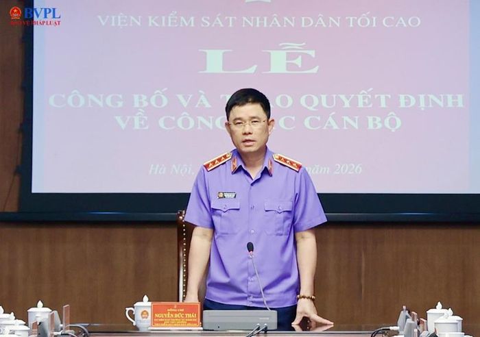 Đồng chí Nguyễn Đức Thái, Phó Viện trưởng VKSND tối cao phát biểu chỉ đạo, giao nhiệm vụ tại buổi Lễ.