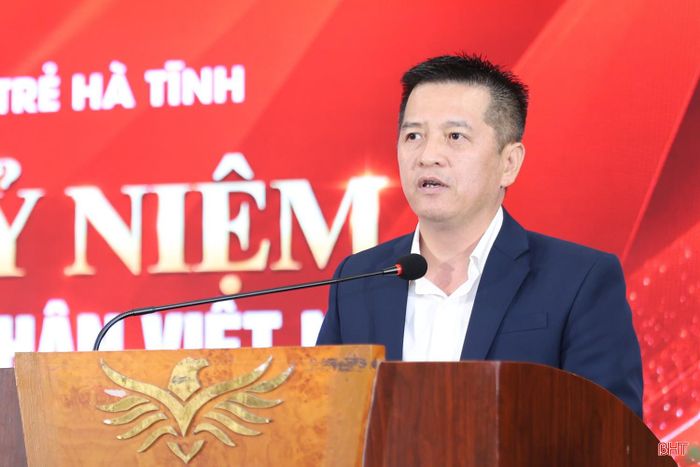 Chủ tịch Hội Doanh nhân trẻ Hà Tĩnh Nguyễn Tiến Trình khai mạc chương trình.
