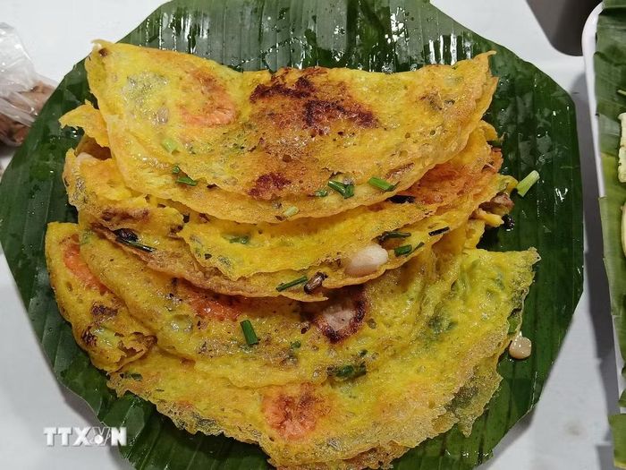 Đà Nẵng là địa phương có nhiều món ăn nổi tiếng như Mì Quảng, bánh xèo, bún mắm và nhiều món ngon khác. (Ảnh: Mỹ Hà/TTXVN)