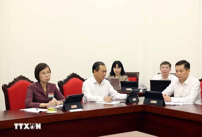 Các đại biểu thảo luận tại tổ. (Ảnh: Thống Nhất/TTXVN)