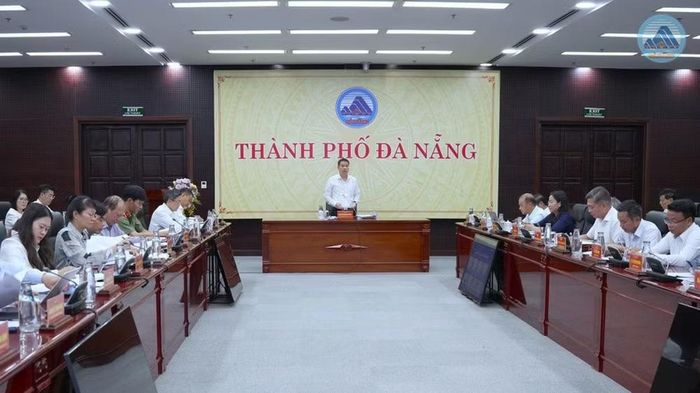 Chủ tịch UBND thành phố Nguyễn Mạnh Hùng chủ trì phiên họp. (Nguồn: Cổng thông tin điện tử thành phố Đà Nẵng)