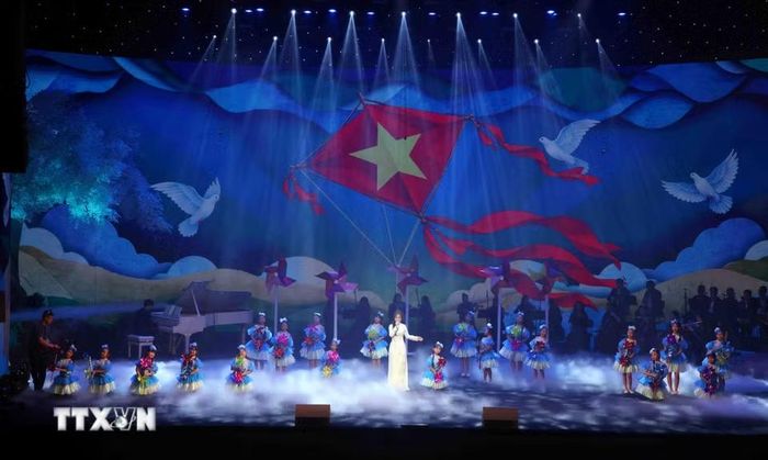 Một tiết mục tại chương trình. (Ảnh: Phạm Kiên/TTXVN)
