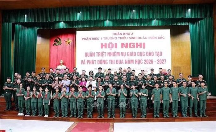 Cán bộ và học sinh Phân hiệu 1 - Trường Thiếu quân miền Bắc tại hội nghị.
