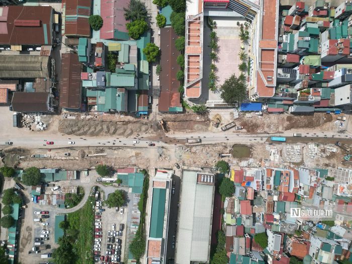 Theo thiết kế, tuyến đường được mở rộng với mặt cắt từ 22,5m đến 40m. Để triển khai dự án, thành phố phải thu hồi 98.346m² đất, liên quan đến khoảng 800 hộ dân và 34 tổ chức.