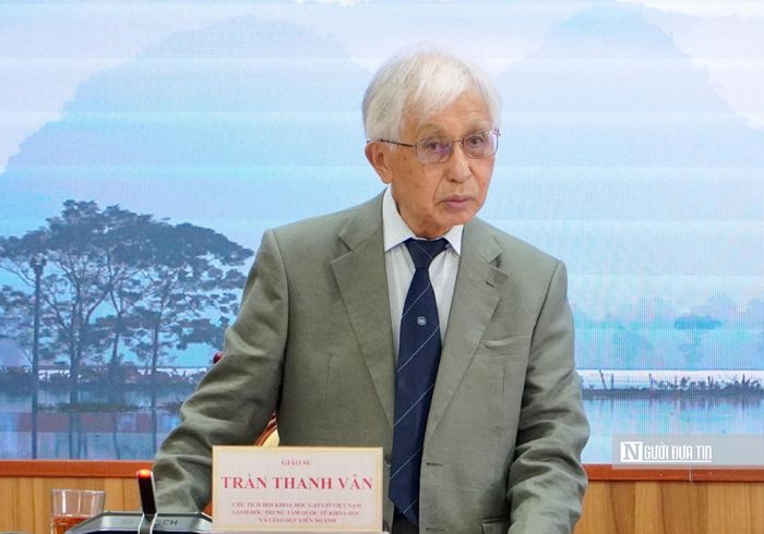 GS. Trần Thanh Vân chia sẻ tại họp báo.