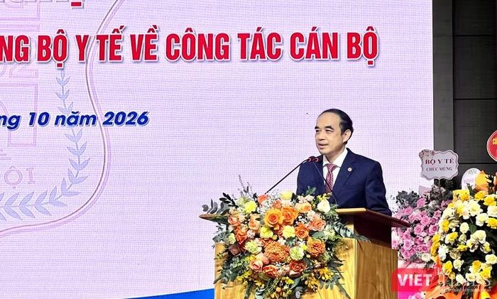 GS Nguyễn Hữu Tú phát biểu. Ảnh: Thanh Hằng.