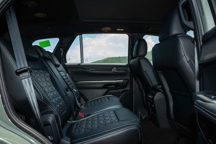 Nội thất của Ford Everest.