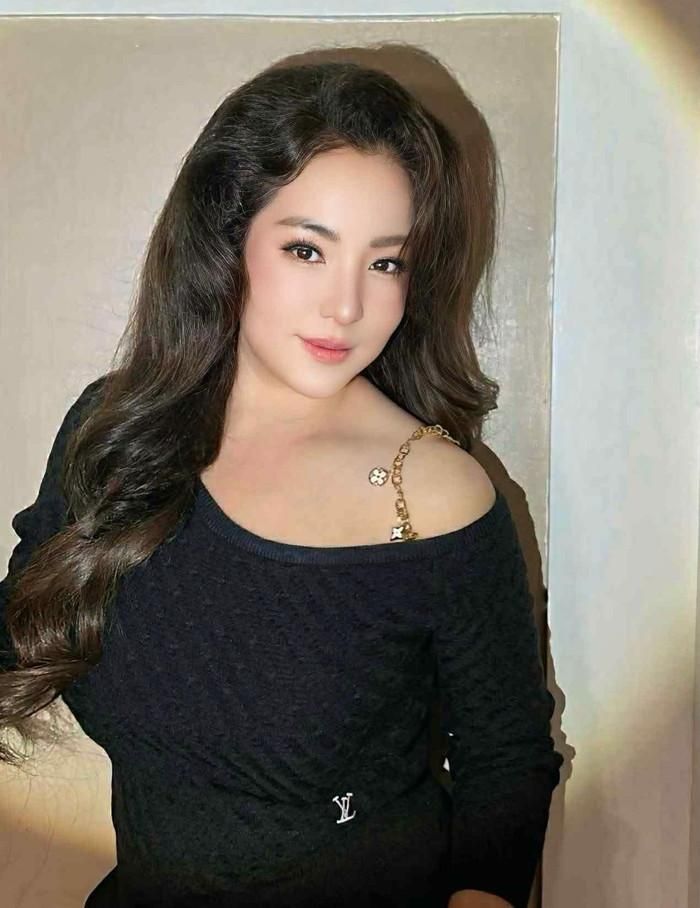 Thúy Nga kể về sự cố khi đi máy bay ở Mỹ.