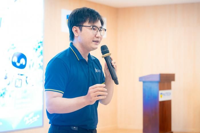 Kinh nghiệm của chuyên gia bổ sung góc nhìn thực tế khi sinh viên phát triển sản phẩm