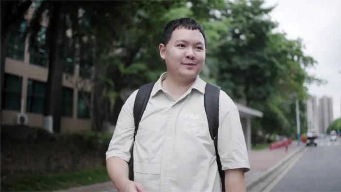 Hiện nay, Cung Minh đang giảng dạy tại một trường đại học. Ảnh: Sina 