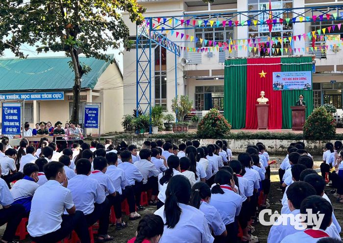 Toàn cảnh chương trình "Tiết học biên cương".