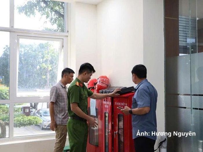 Công an tỉnh kiểm tra hệ thống PCCC tại trụ sở PC Quảng Trị.