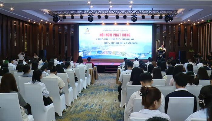 Toàn cảnh Hội nghị phát động Chiến dịch truyền thông số “Check-in biển Thanh Hóa năm 2026”.