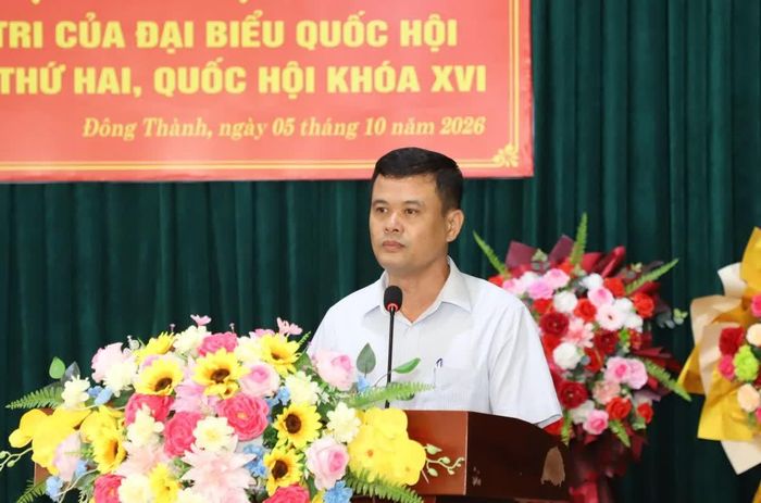 Cử tri xã Đông Thành kiến nghị tại hội nghị.