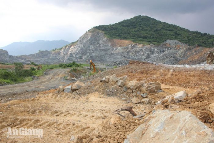 Hiện trạng khu vực khai thác đá của Công ty TNHH Liên doanh Antraco.