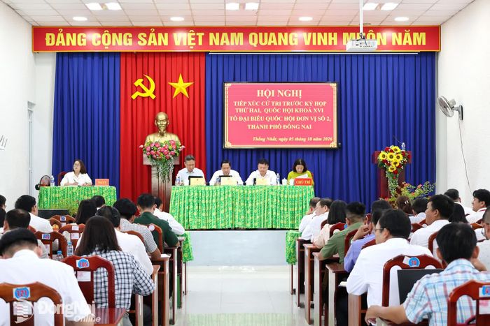 Quang cảnh hội nghị tiếp xúc cử tri sau Kỳ họp thứ Nhất, Quốc hội khóa XVI tại xã Thống Nhất. Ảnh: Hồ Thảo